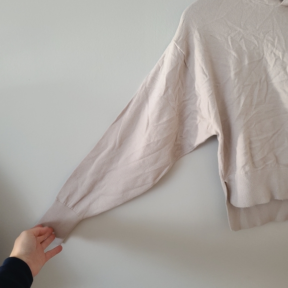 Express cropped fitted hoodie NWT - Picture 3 of 6